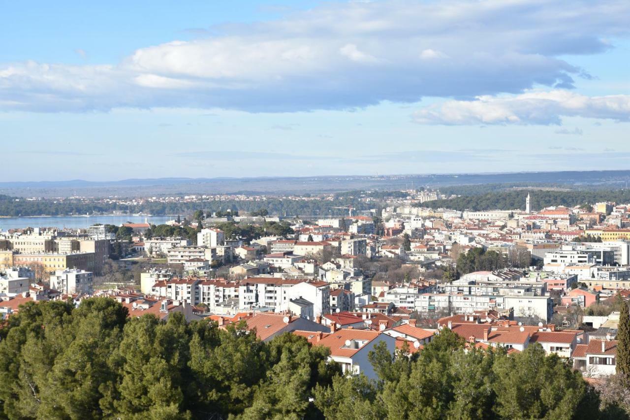Apartment Panorama Пула Екстериор снимка